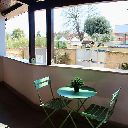 Апартаменты The Garden House Fco, Self Check In And Free Private Parking Фьюмичино Экстерьер фото