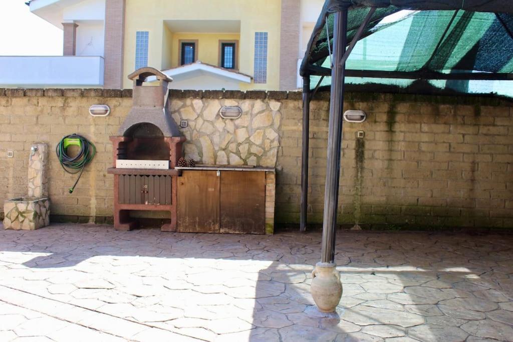 Апартаменты The Garden House Fco, Self Check In And Free Private Parking Фьюмичино Экстерьер фото