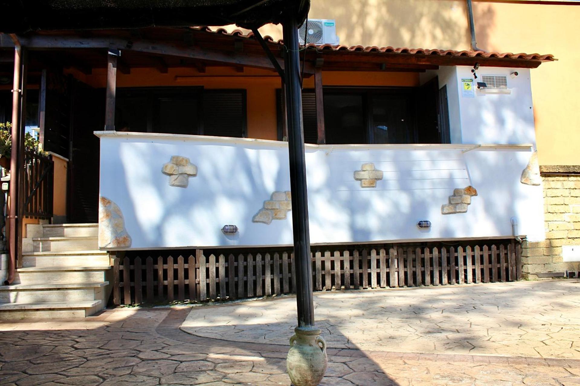 Апартаменты The Garden House Fco, Self Check In And Free Private Parking Фьюмичино Экстерьер фото